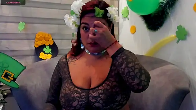 Snapshot of Elise-Leyton chatting on 03/22/25, 02:14 Elise-Leyton online show from 03/22/25, 02:14