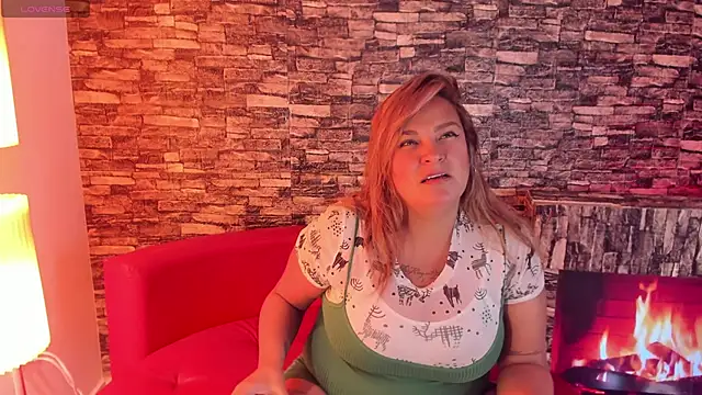 Snapshot of Elise-Leyton chatting on 02/23/26, 09:56 Elise-Leyton online show from 02/23/26, 09:56