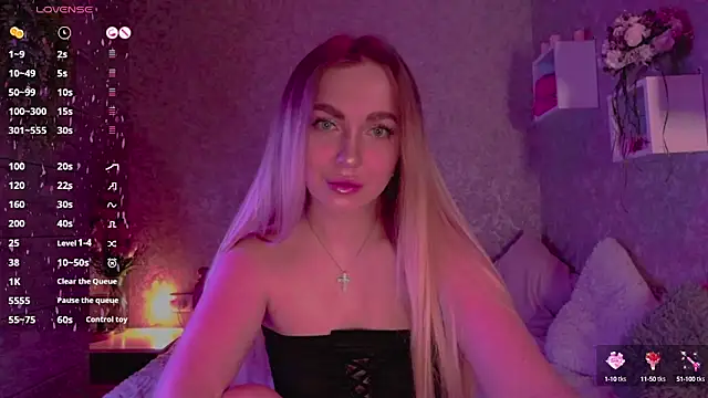 Mika Rayy online show from 03/06/25, 07:03