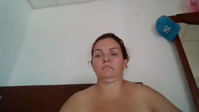 Snapshot of squirtlatinx chatting on 07/28/26, 05:23 squirtlatinx online show from 07/28/26, 05:23