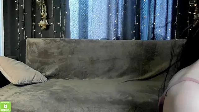 Snapshot of Amelia_skyy chatting on 06/12/26, 01:15 Amelia skyy online show from 06/12/26, 01:15