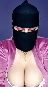 Snapshot of shosho500500 chatting on 01/10/26, 10:03 shosho500500 online show from 01/10/26, 10:03