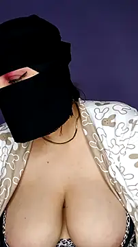 Snapshot of shosho500500 chatting on 01/17/26, 10:13 shosho500500 online show from 01/17/26, 10:13