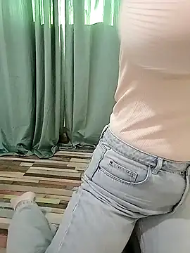 Snapshot of blondaf chatting on 01/22/25, 09:02 blondaf online show from 01/22/25, 09:02