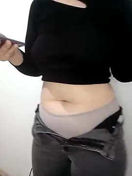 Snapshot of blondaf chatting on 01/29/25, 06:12 blondaf online show from 01/29/25, 06:12