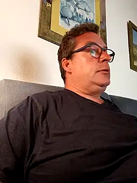 Snapshot of MountJohnXL chatting on 01/28/25, 12:26 MountJohnXL online show from 01/28/25, 12:26