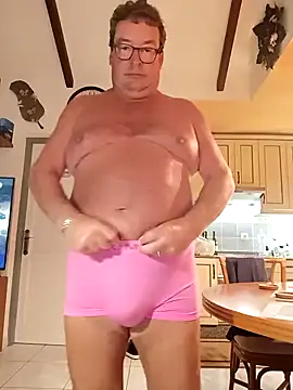 Snapshot of MountJohnXL chatting on 02/10/25, 02:08 MountJohnXL online show from 02/10/25, 02:08