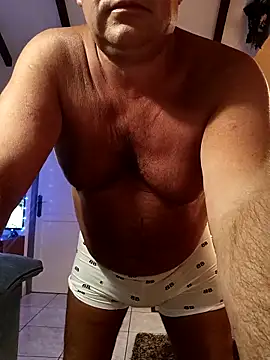 Snapshot of MountJohnXL chatting on 03/06/25, 12:54 MountJohnXL online show from 03/06/25, 12:54