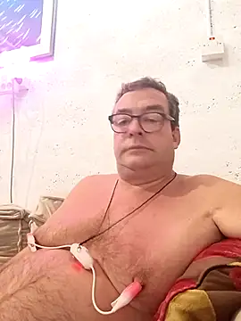 Snapshot of MountJohnXL chatting on 09/15/25, 10:43 MountJohnXL online show from 09/15/25, 10:43