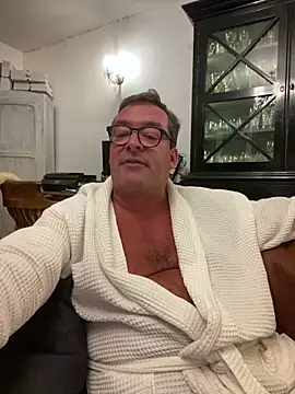 Snapshot of MountJohnXL chatting on 04/10/26, 10:14 MountJohnXL online show from 04/10/26, 10:14