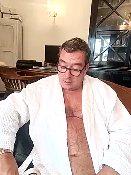 Snapshot of MountJohnXL chatting on 04/11/26, 11:25 MountJohnXL online show from 04/11/26, 11:25