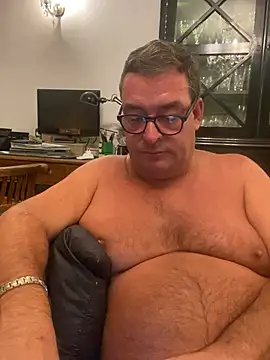 Snapshot of MountJohnXL chatting on 06/11/26, 12:32 MountJohnXL online show from 06/11/26, 12:32