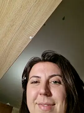 Melenka online show from 09/24/25, 10:24