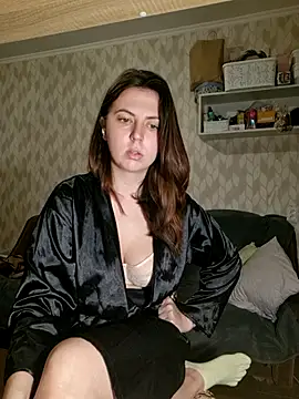 Snapshot of Melenka chatting on 03/15/26, 11:11 Melenka online show from 03/15/26, 11:11