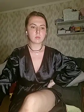 Snapshot of Melenka chatting on 04/06/26, 10:33 Melenka online show from 04/06/26, 10:33