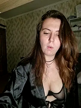 Snapshot of Melenka chatting on 04/07/26, 10:31 Melenka online show from 04/07/26, 10:31