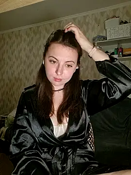 Snapshot of Melenka chatting on 04/15/26, 10:21 Melenka online show from 04/15/26, 10:21