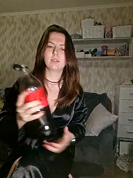 Snapshot of Melenka chatting on 04/16/26, 09:50 Melenka online show from 04/16/26, 09:50