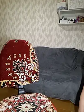 Snapshot of Melenka chatting on 04/30/26, 11:20 Melenka online show from 04/30/26, 11:20