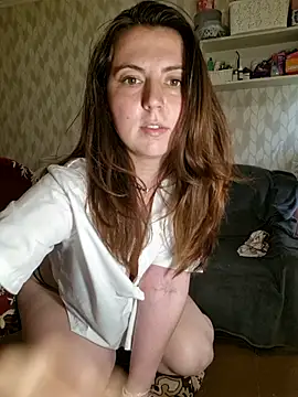 Snapshot of Melenka chatting on 05/18/26, 08:09 Melenka online show from 05/18/26, 08:09