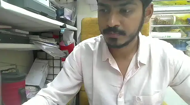 cute modell online show from 01/13/25, 12:13