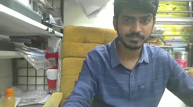 cute modell online show from 02/12/25, 12:44