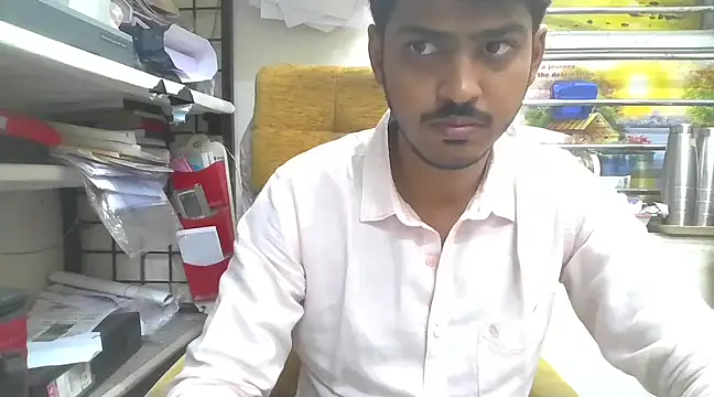 cute modell online show from 03/03/25, 12:58