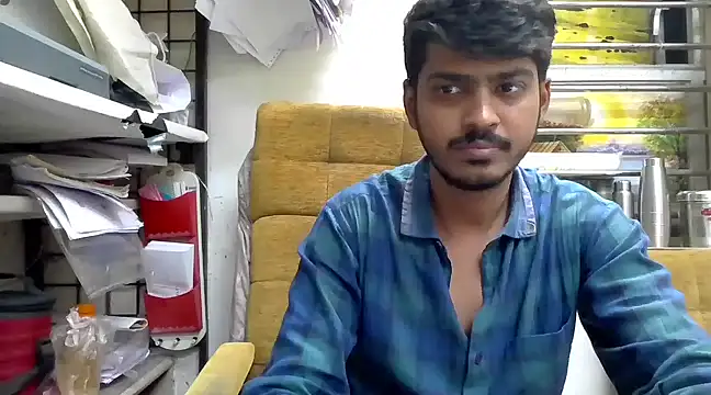 cute modell online show from 03/15/25, 12:45