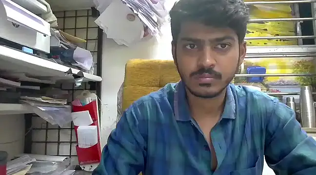 cute modell online show from 03/21/25, 12:17