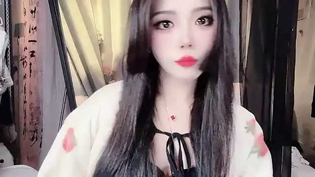 ying-love520 online show from 11/05/25, 11:43