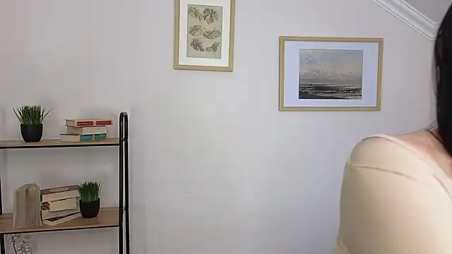 Bonnie White online show from 02/09/25, 07:16