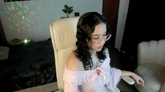 Renaxi Smith online show from 09/13/25, 07:13