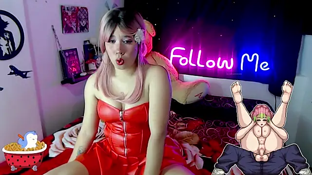 Snapshot of temptation-x chatting on 03/15/26, 01:44 temptation-x online show from 03/15/26, 01:44