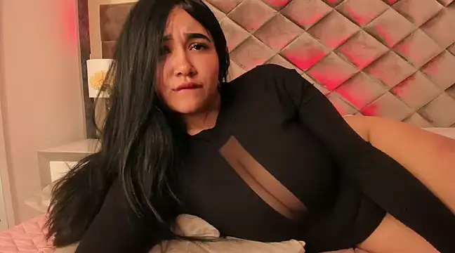 Sara  collins   online show from 02/11/25, 03:40