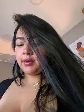 Snapshot of Sara__collins__ chatting on 04/21/26, 12:55 Sara collins online show from 04/21/26, 12:55