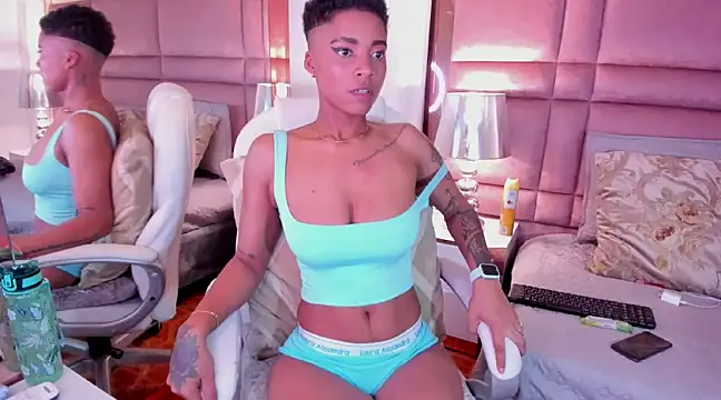 LuciaWallace online show from 02/15/25, 03:42