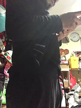 leonardohot1987 online show from 02/04/25, 05:10