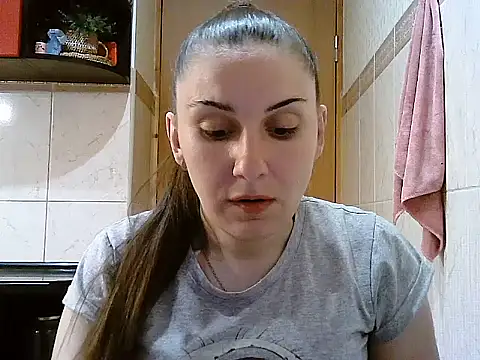Snapshot of Yuliia30 chatting on 06/03/26, 05:07 Yuliia30 online show from 06/03/26, 05:07