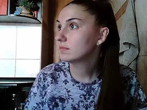 Snapshot of Yuliia30 chatting on 06/05/26, 02:12 Yuliia30 online show from 06/05/26, 02:12
