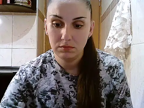 Snapshot of Yuliia30 chatting on 06/06/26, 06:45 Yuliia30 online show from 06/06/26, 06:45