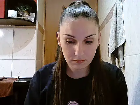 Snapshot of Yuliia30 chatting on 06/16/26, 04:31 Yuliia30 online show from 06/16/26, 04:31