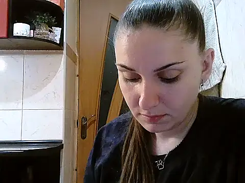 Snapshot of Yuliia30 chatting on 06/17/26, 03:35 Yuliia30 online show from 06/17/26, 03:35