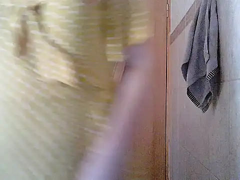 Snapshot of Yuliia30 chatting on 06/19/26, 01:04 Yuliia30 online show from 06/19/26, 01:04