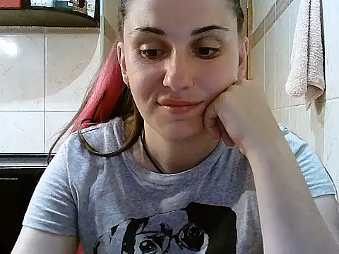 Snapshot of Yuliia30 chatting on 06/26/26, 04:44 Yuliia30 online show from 06/26/26, 04:44