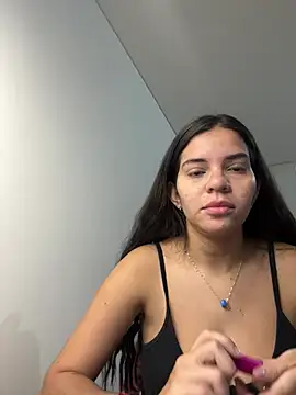 Snapshot of Anddyy__ chatting on 07/08/26, 12:53 Anddyy online show from 07/08/26, 12:53
