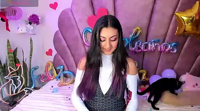 Snapshot of sweetfoxy_17 chatting on 02/25/25, 06:09 sweetfoxy 17 online show from 02/25/25, 06:09