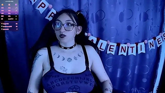 Kimlennox  online show from 02/11/25, 10:18