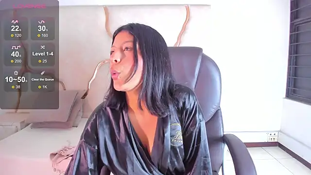 Salmaportman69 online show from 07/02/26, 03:23