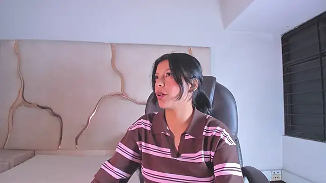 Salmaportman69 online show from 07/09/26, 01:53