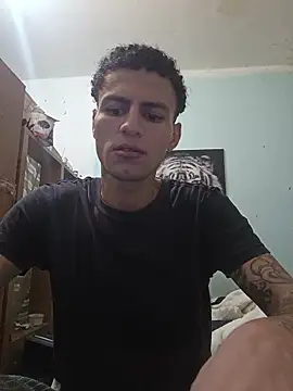 Snapshot of dany_hardy chatting on 04/17/26, 02:58 dany hardy online show from 04/17/26, 02:58